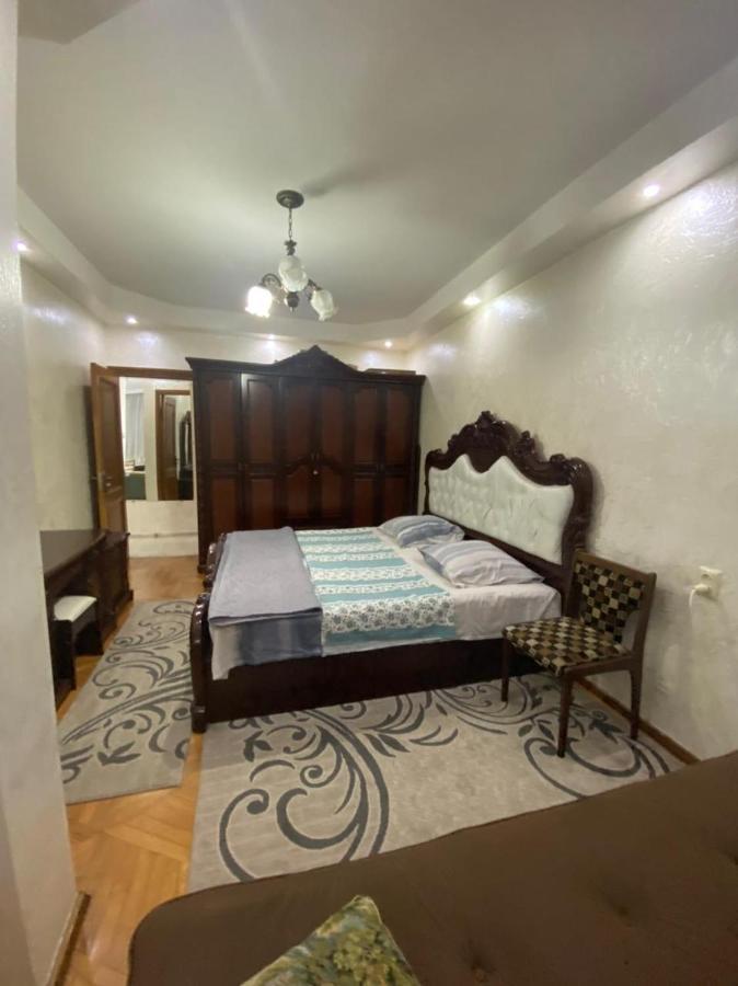 Apartment Ge Zvezda Batumi Exterior foto